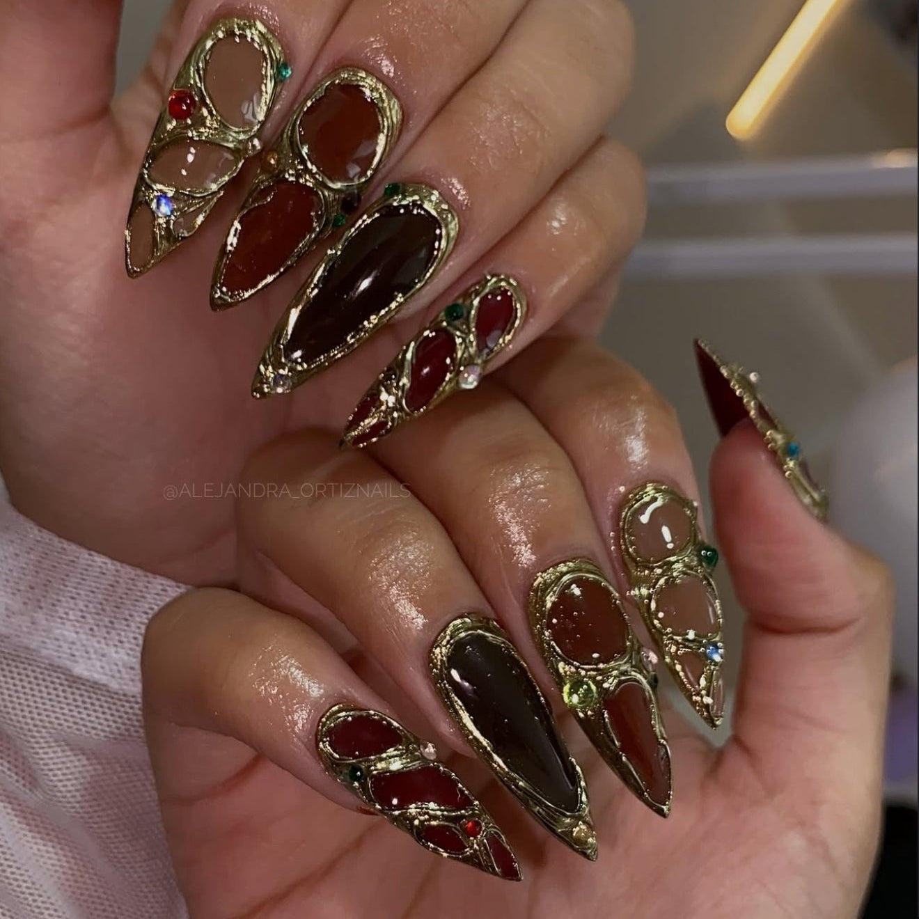 "Royal Treasures" Press-Ons